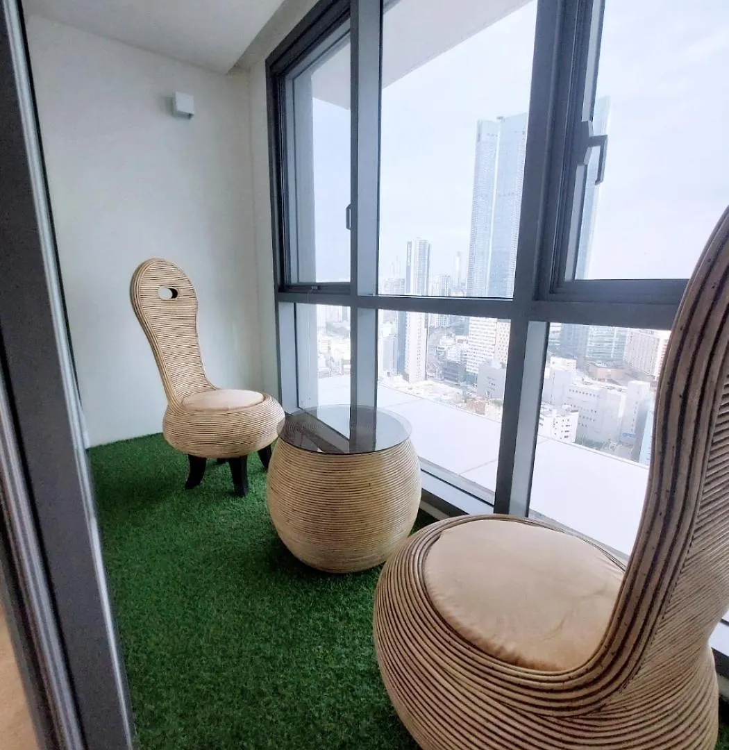 Elbon The Stay X Bona Travel Busan 4*,