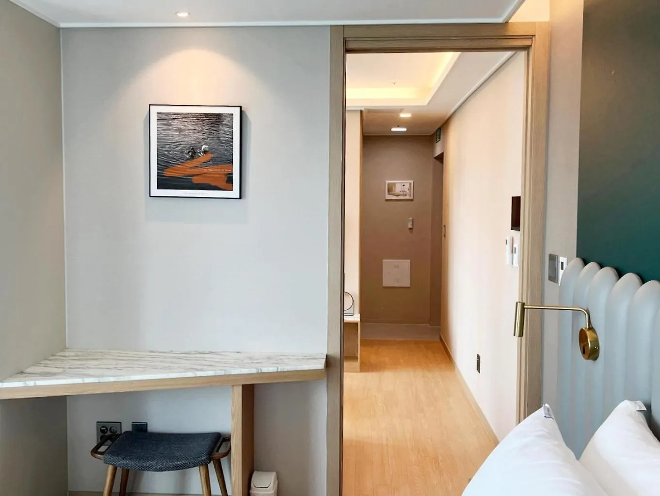 Elbon The Stay X Bona Travel Busan