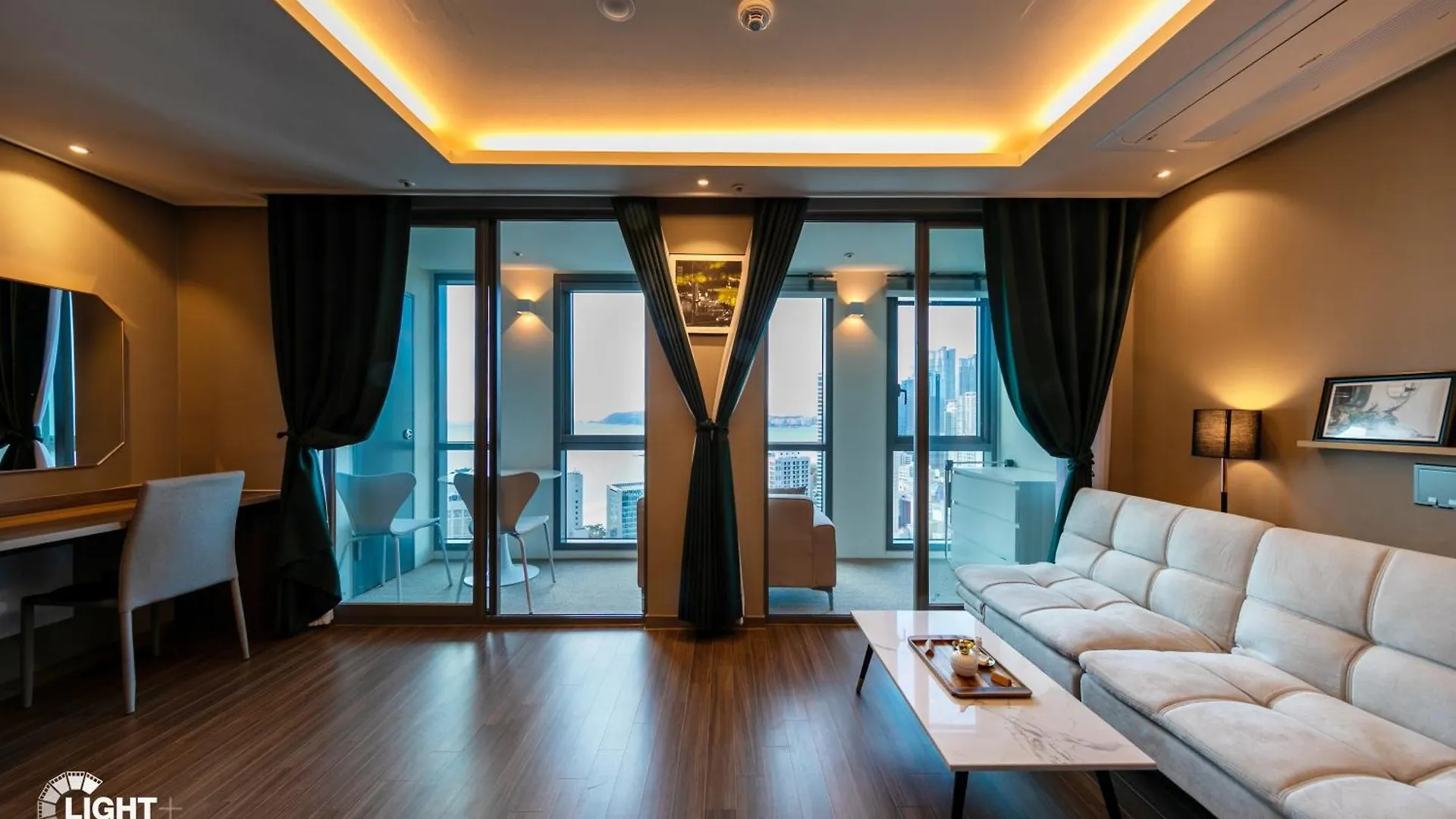 Elbon The Stay X Bona Travel Busan