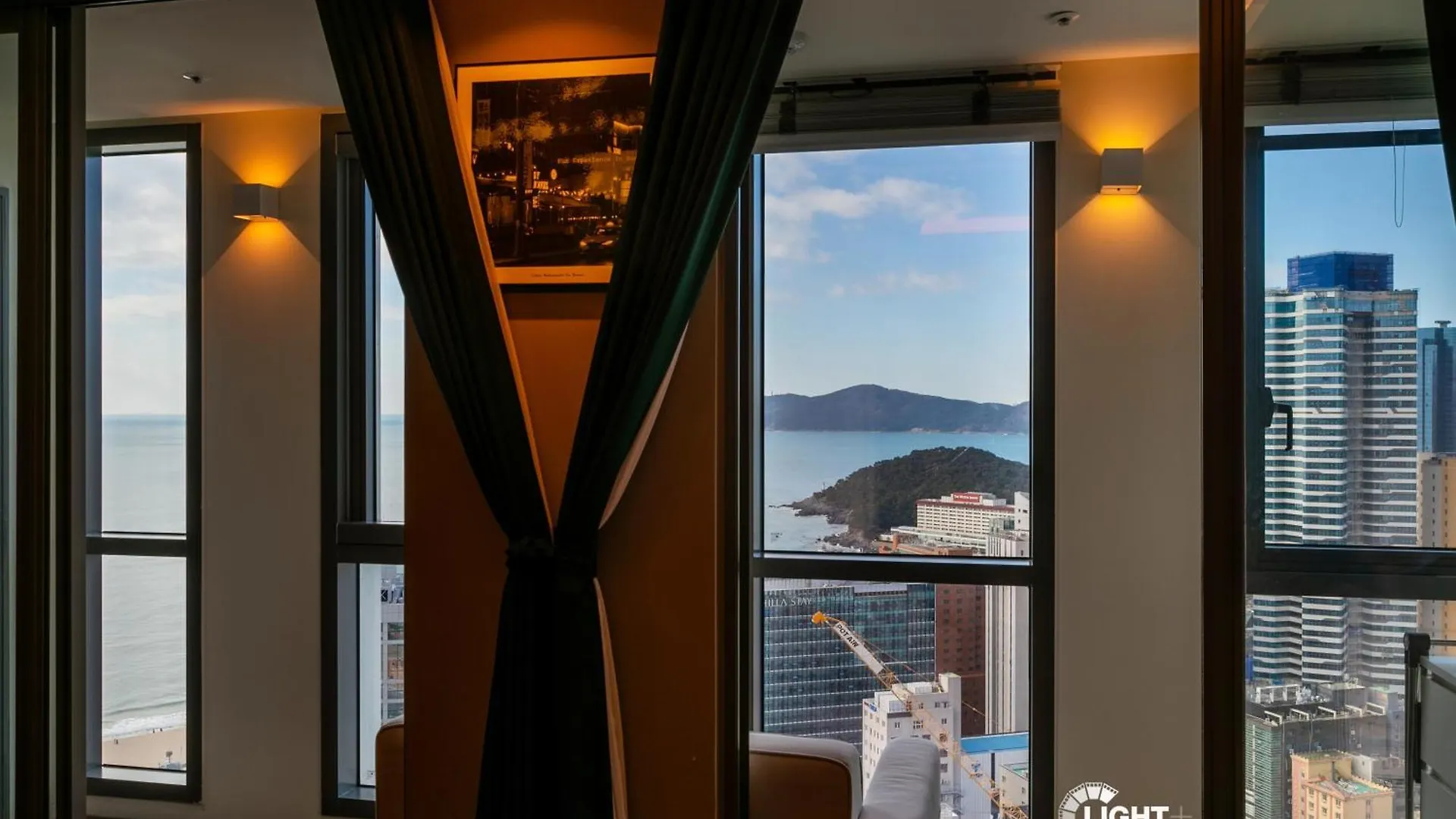 Elbon The Stay X Bona Travel Busan 4*,