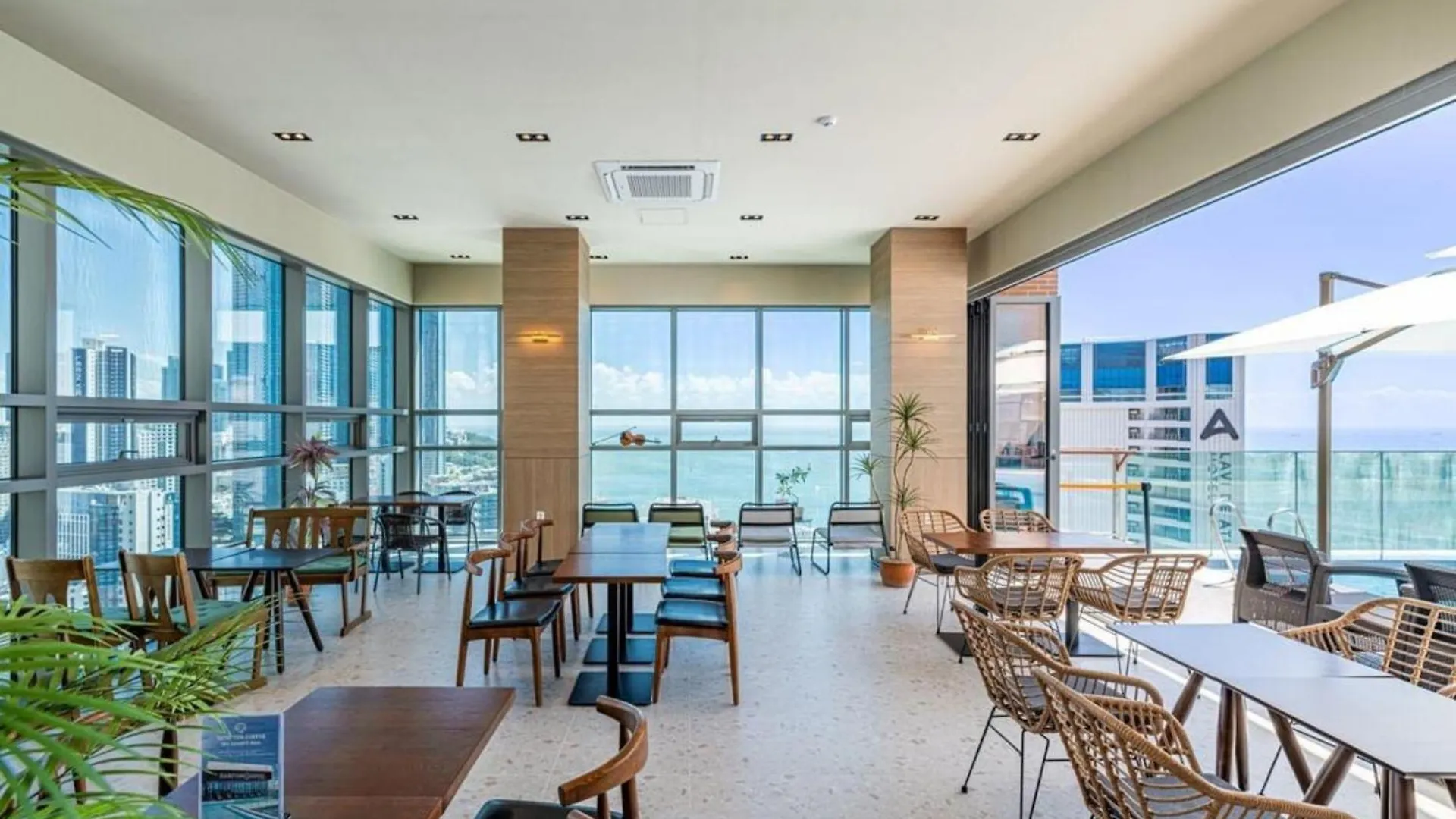 Elbon The Stay X Bona Travel Busan