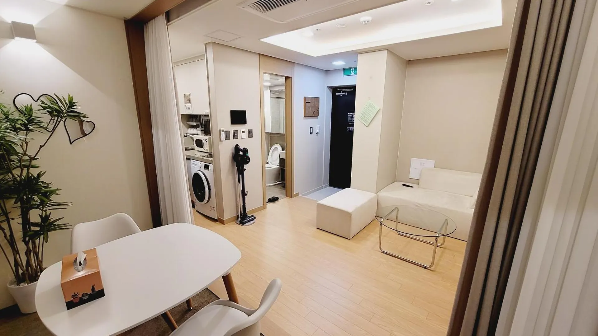 Elbon The Stay X Bona Travel Busan 4*,  South Korea