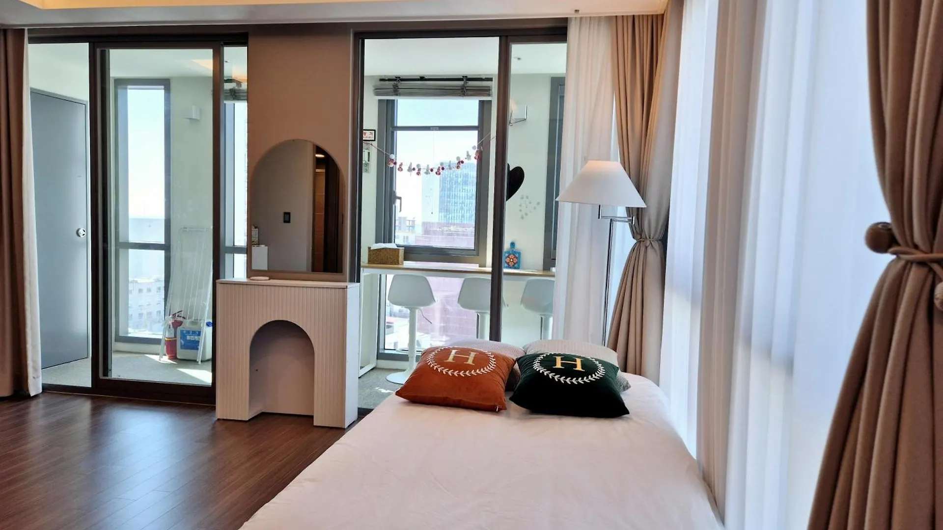 Elbon The Stay X Bona Travel Busan 4*,  South Korea