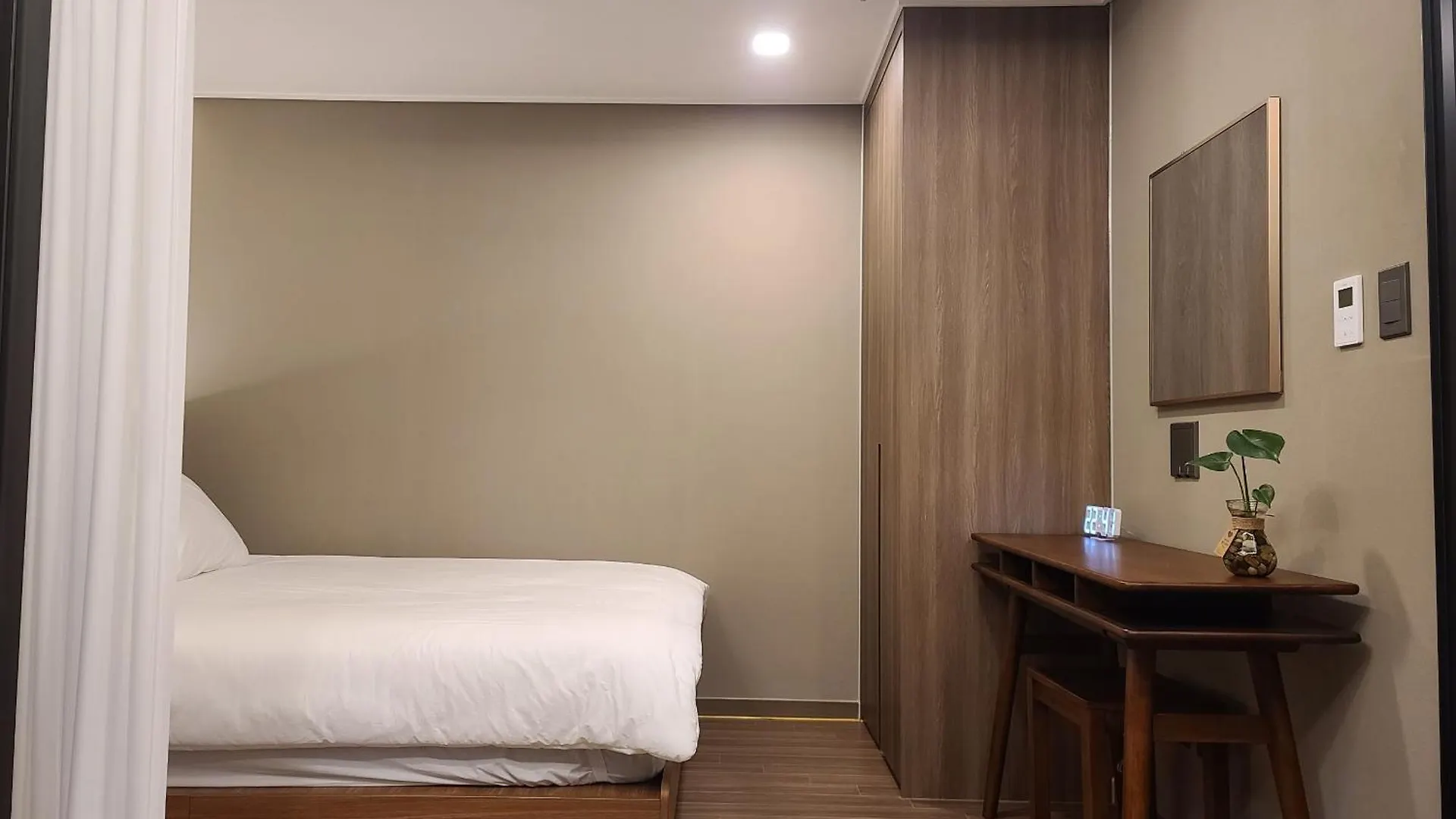Elbon The Stay X Bona Travel Busan South Korea