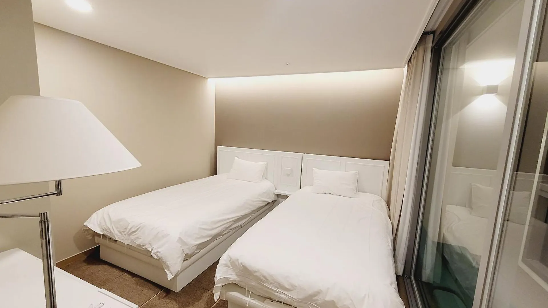 Elbon The Stay X Bona Travel Busan Otel