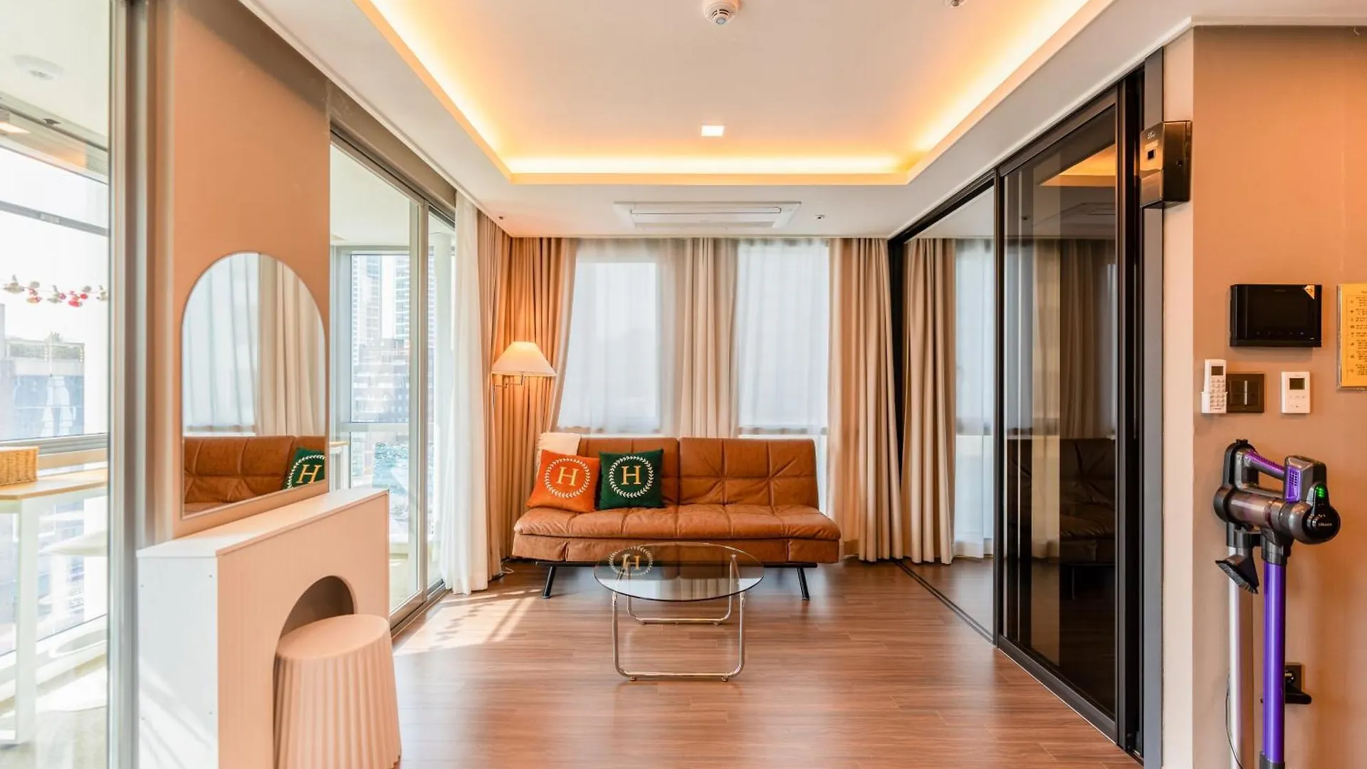 Elbon The Stay X Bona Travel Busan Sydkorea